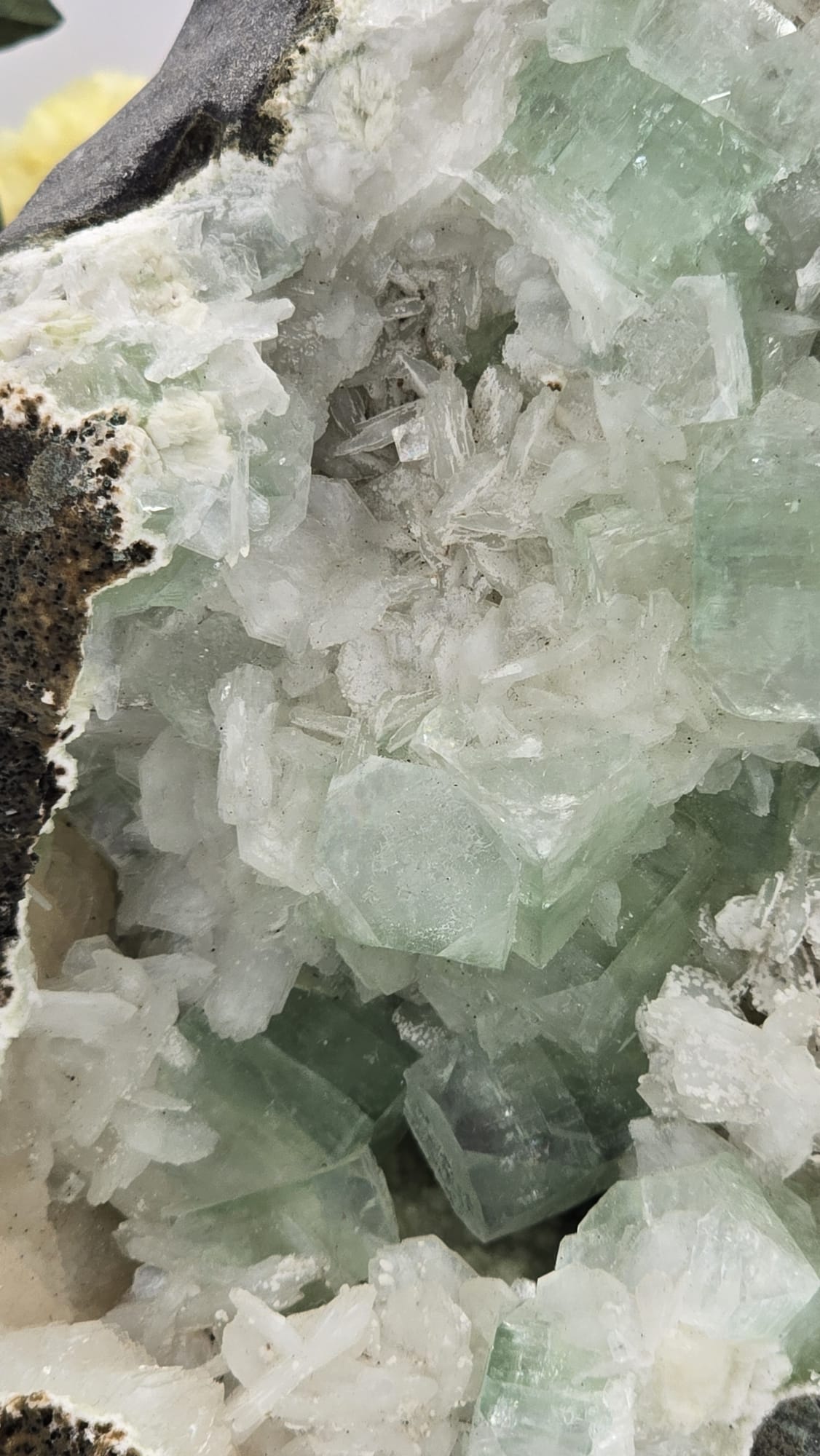 Stilbite/Apophyllite